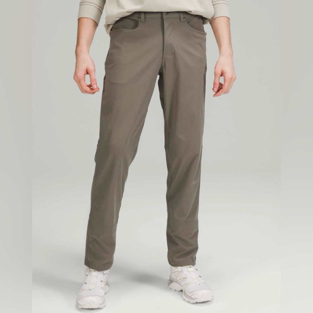 Lululemon Men's Khaki Pants